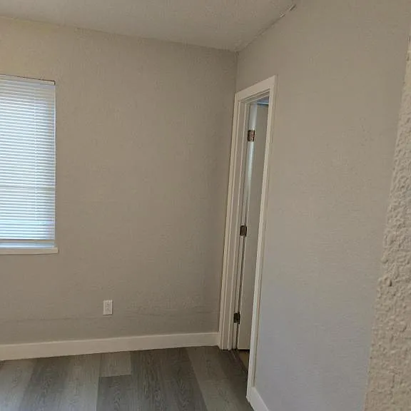 1036 N Sutter St — Photo 8
