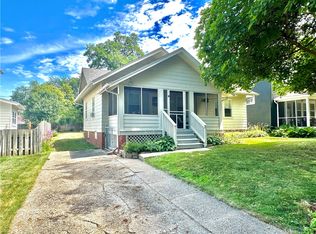 707 45th Pl, Des Moines, IA 50312