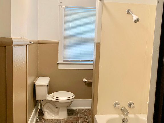 2nd image of 212 1/2 N 18th St