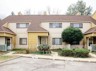 11 Dover Dr, Lindenwold, NJ 08021