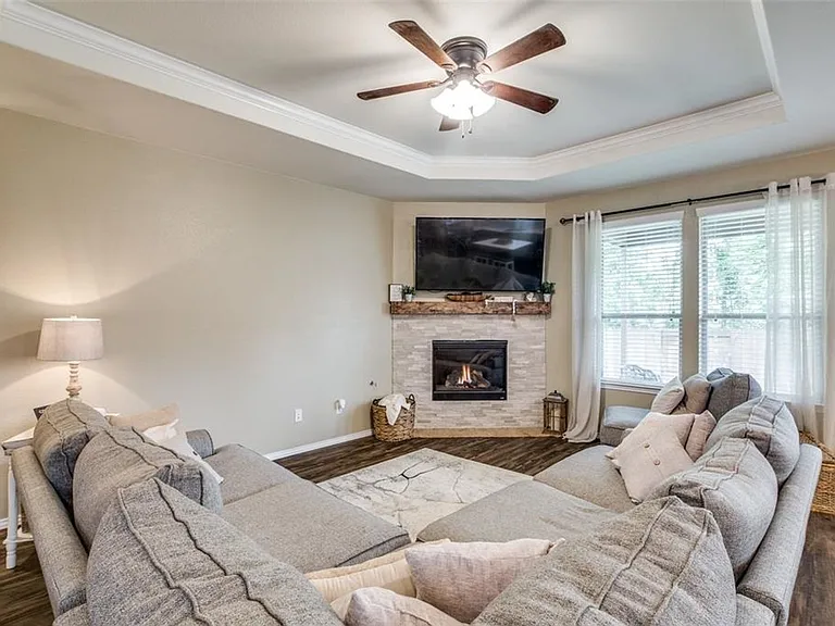 2151 Lost Timbers Dr — Photo 7
