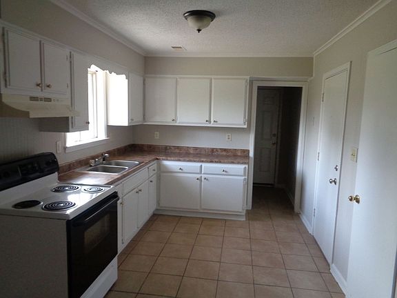 3rd image of 5147 Karen Dr