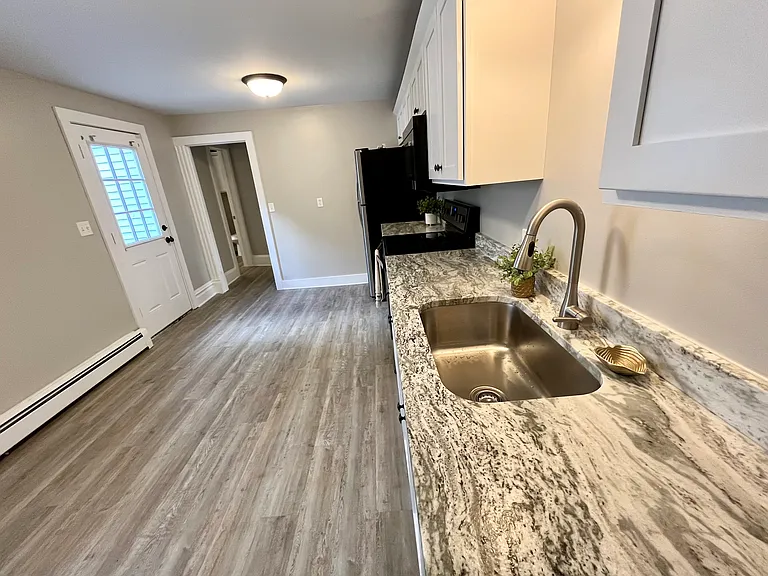 7-9 Pleasant St #7D — Photo 5