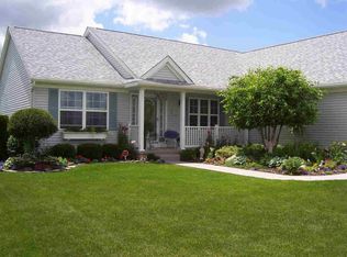 4242 Pear Tree Ln, Monroe, MI 48161