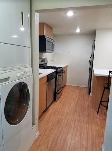 2nd image of 11238 NE 68th St APT 1