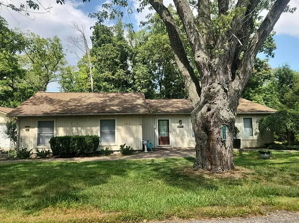 6900 Abbott Ter, West Bloomfield, MI 48323