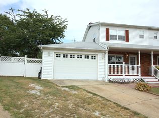 8 Dunlap Ct, Pasadena, MD 21122