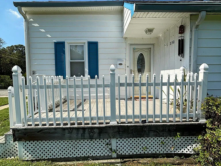 230 Laurel Ave — Photo 21