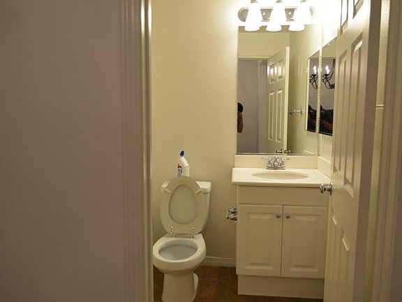 2nd floor bathroom