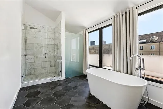 618 N Rampart St #201 — Photo 16