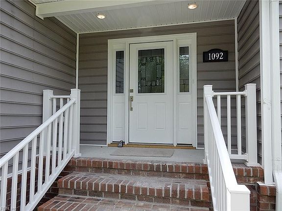 4th image of 1092 Washington Dr