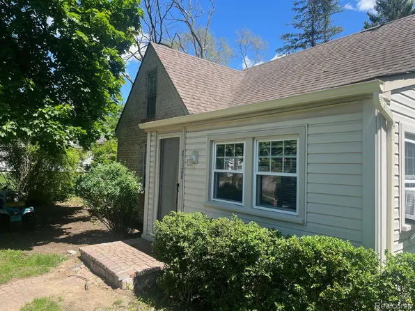 21128 Evergreen Rd, Southfield, MI 48075