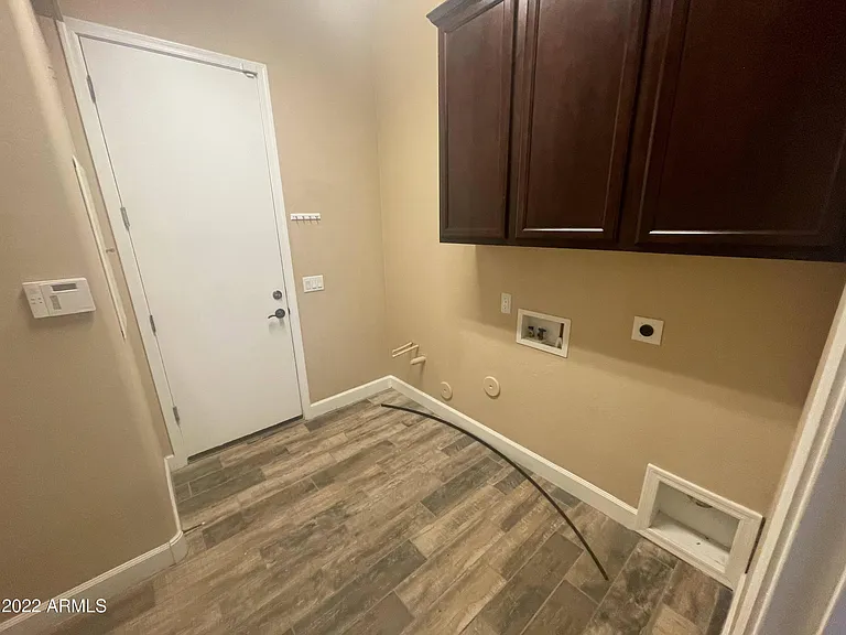 4263 E Maplewood Ct — Photo 17
