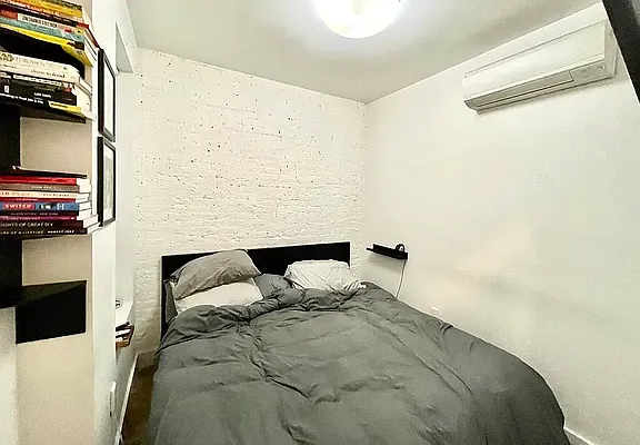 Rented by Pear NYC LLC | media 6