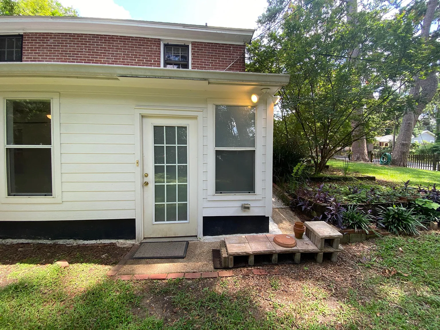 1 bed, 758 sqft, $1,075 — Photo 3