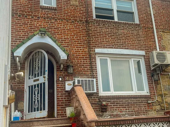 5032 43rd St, Woodside, NY 11377