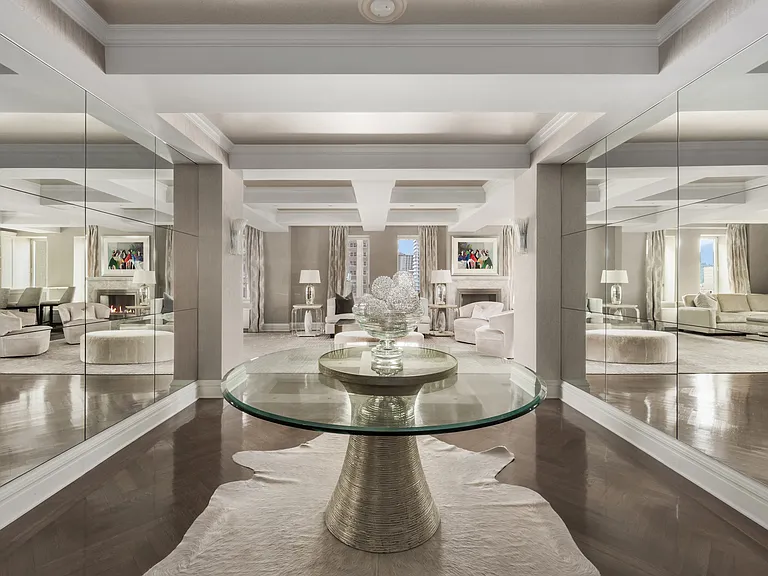 502 Park Ave #Penthouse 27 — Photo 1