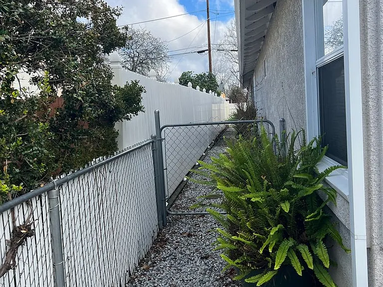 1620 Park Ave — Photo 31