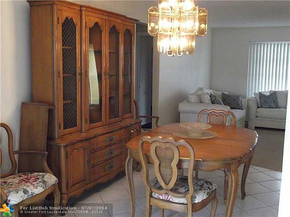 4th image of 6709 NW 58th Ct