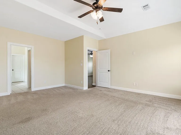 328 Country Crossing Cir — Photo 14