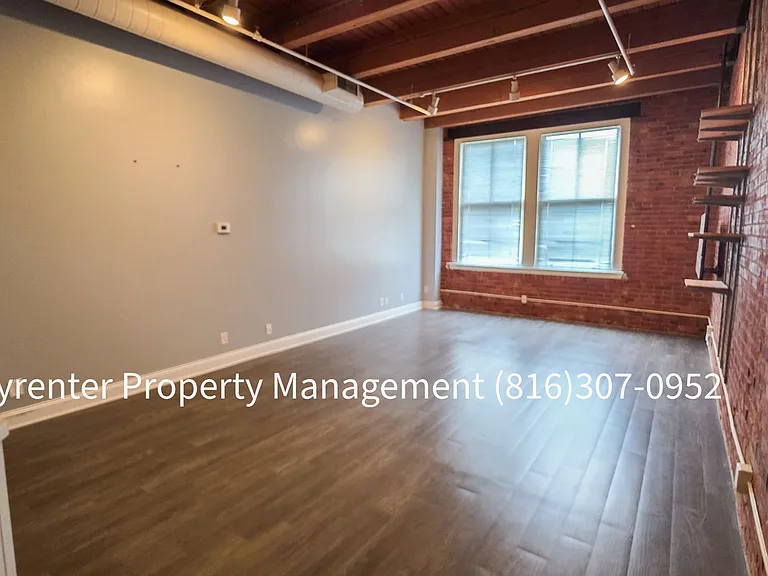 700 Broadway Blvd #308 — Photo 22