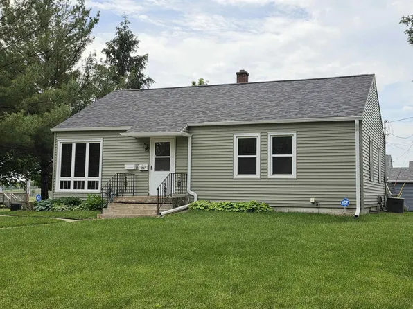 154 Morgan Rd, Waterloo, IA 50702