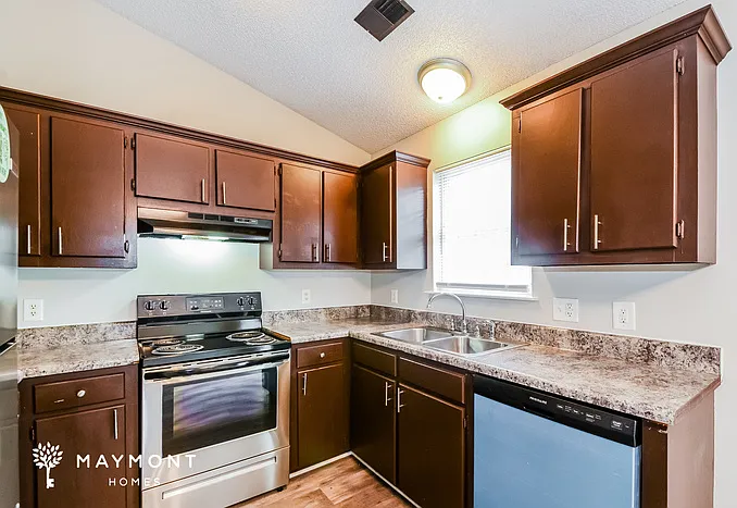 709 Rockhaven Dr — Photo 7