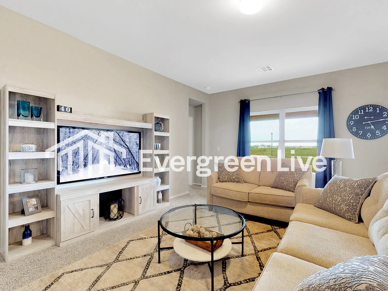 4 bed, 2.0 bath, 1613 sqft, $1,555 — Photo 3