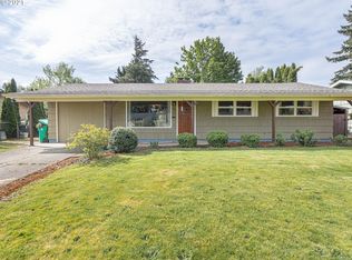18938 NE Holladay St, Portland, OR 97230