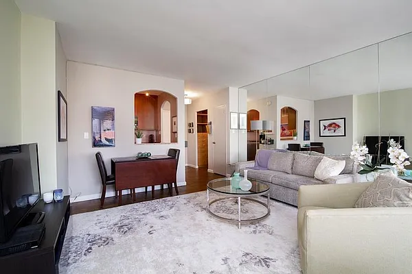 Sold by Qwest Residential Downtown LLC | media 3