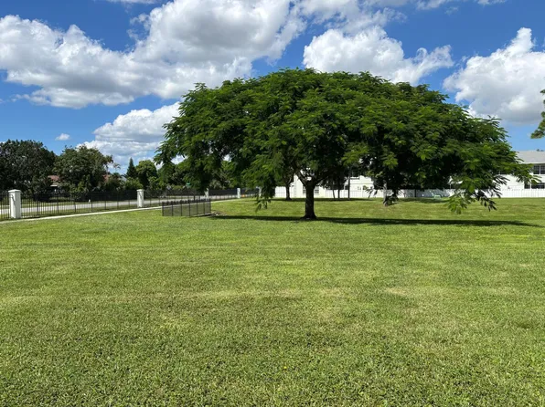 3676 Alder Dr APT E1, West Palm Beach, FL 33417