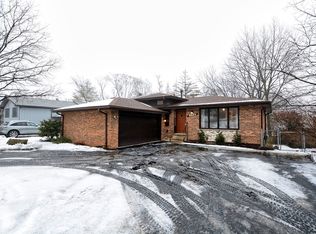 9953 S Wood Ln, Palos Hills, IL