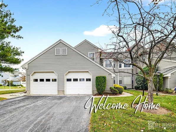 57 Yorkshire Dr, Monroe Township, NJ 08831