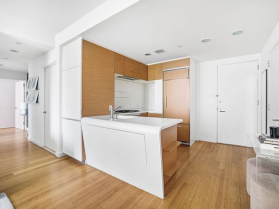 3rd image of 2 River Ter APT 4M
