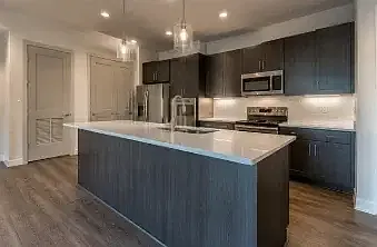 Oakwell Apartments — Photo 1
