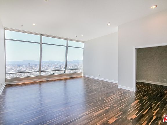 4th image of 900 W Olympic Blvd Unit 49D