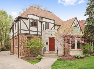 370 Audubon Rd, Riverside, IL 60546