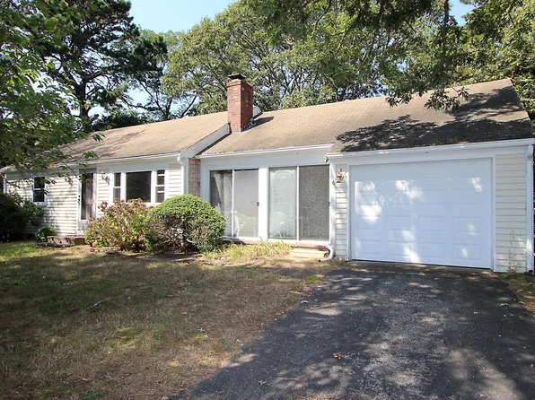 6 Beach Plum Circle, Harwich, MA 02645