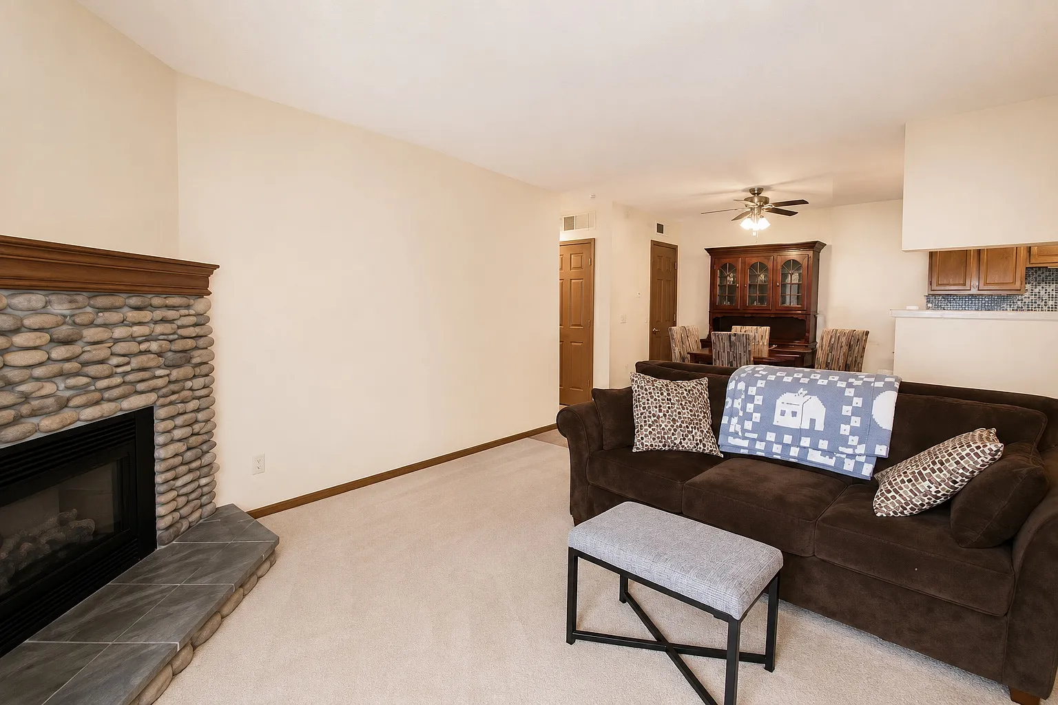 2296 Benson Ave — Photo 2