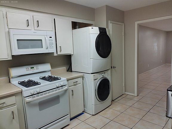 5th image of 1102 W Tri Oaks Ln APT 103
