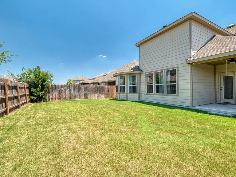 17204 Calipatria Ln — Photo 29