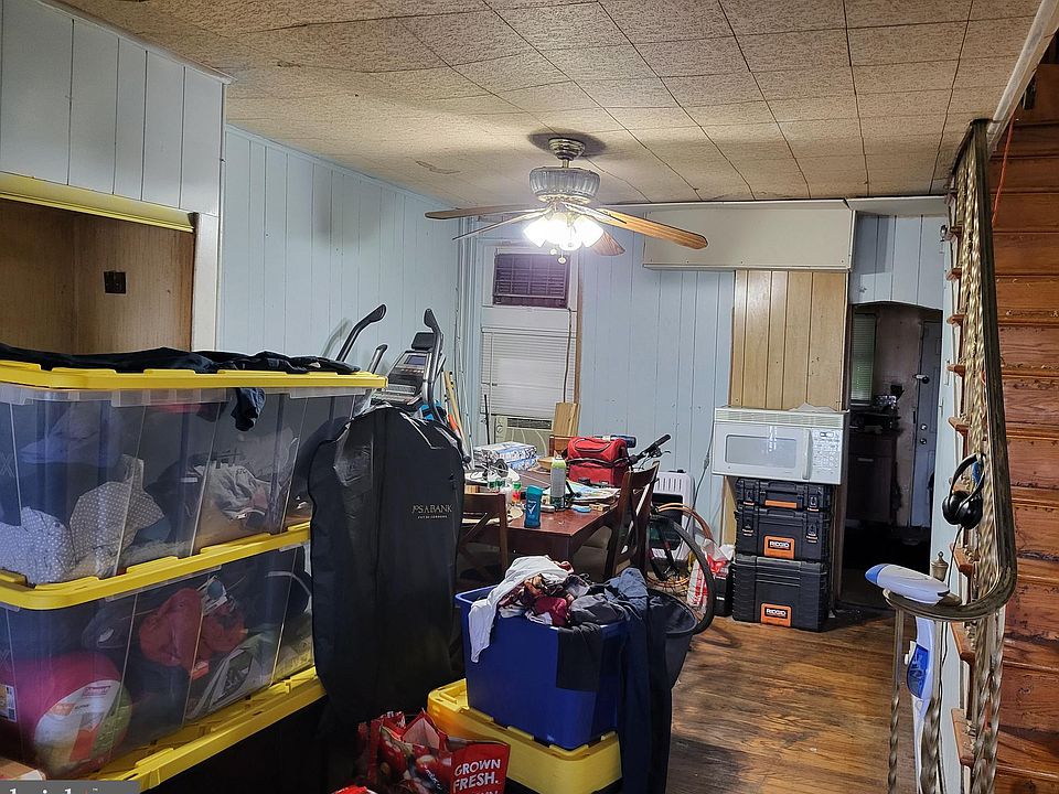 2nd image of 6919 Linmore Ave