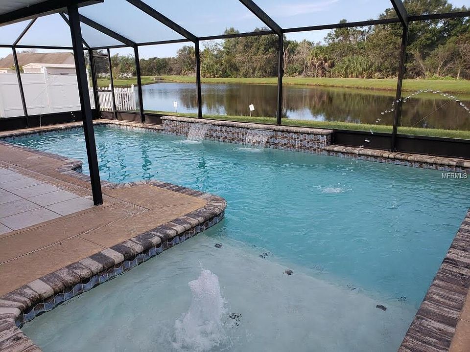 1st image of 6902 Crown Lake Dr