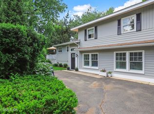 8 Willow Ln, Old Greenwich, CT 06870