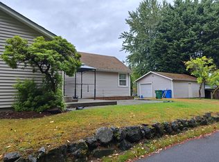 18344 3rd Ave NE, Seattle, WA 98155