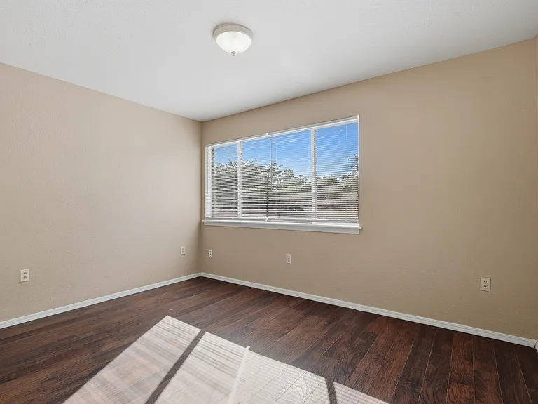 1628 Claudia Dr — Photo 18