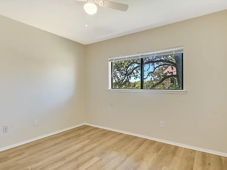 2403 Bosque Dr #B — Photo 45