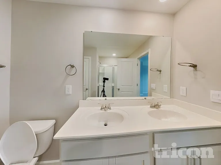 6858 Keeneland Dr — Photo 8
