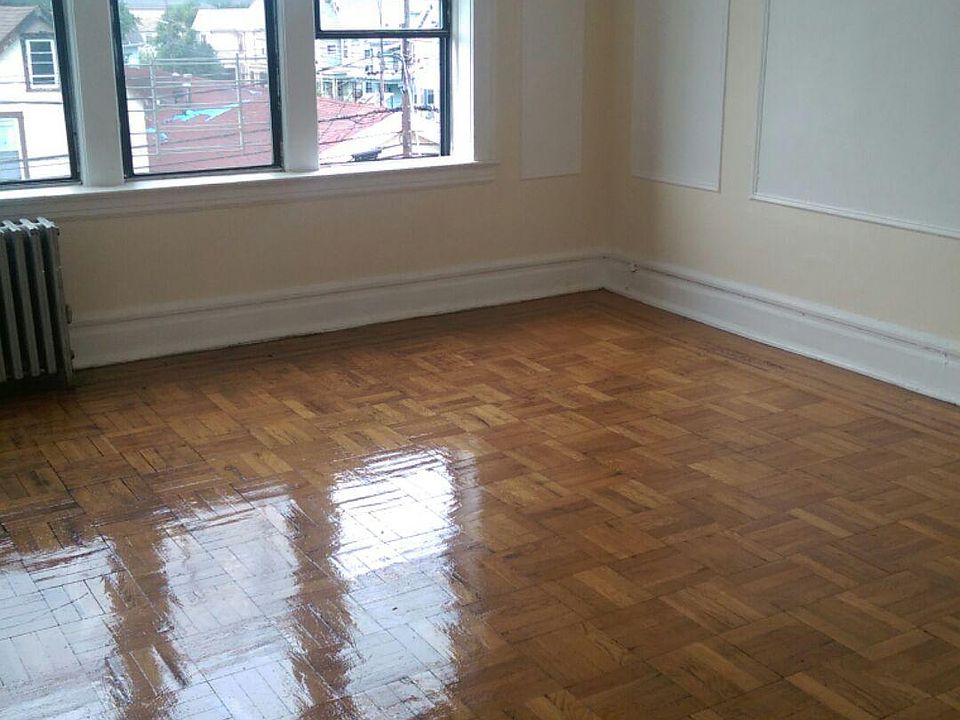 1st image of 535 Hawthorne Ave APT 301