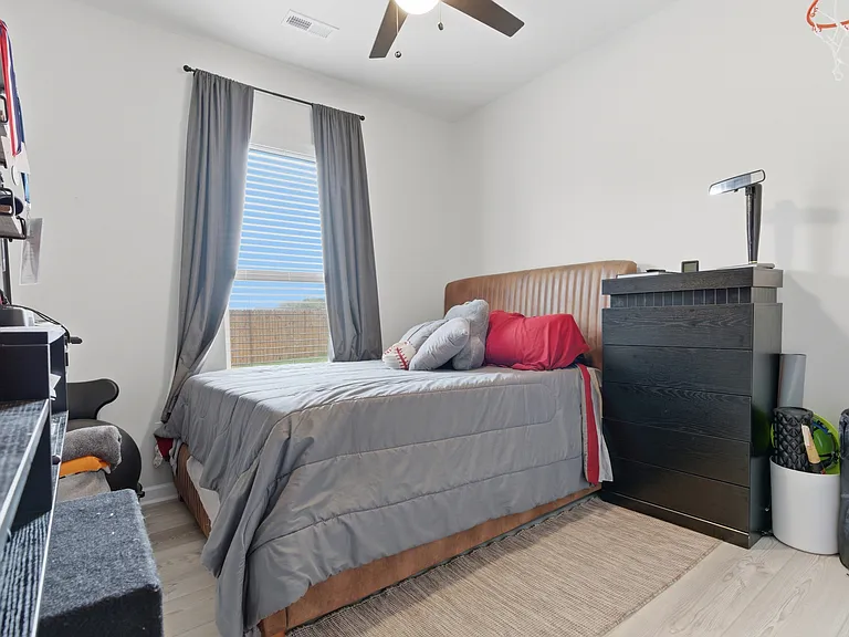 221 Willie Sanders Dr — Photo 18
